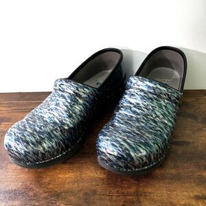 Dansko Pro LT Clogs Women's Size 10.5 US, 41 EU Blue Silver Black Patent Leather